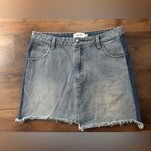 🍂 MINKPINK Denim Skirt (Size L)